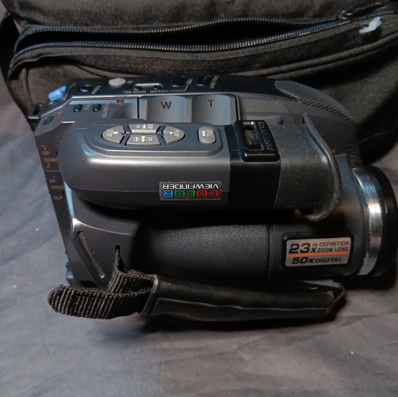 Panasonic PV-D308D Palmcorder Camcorder VHS-C w Accessories & Bag Bundle - Picture 4 of 6